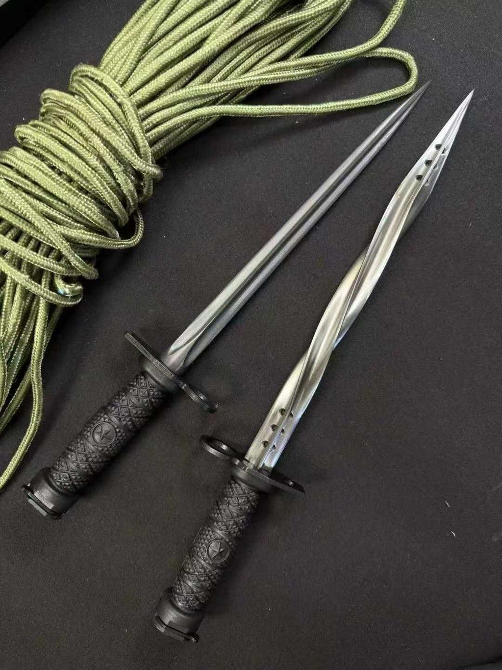 Hot-selling August 1st Spiral Triangular Bayonet and August 1st Quadriangular Bayonet (Leather Case)