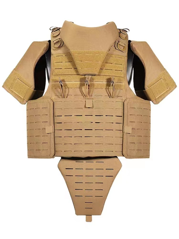 Titan Shield Tactical Bulletproof Vest (US Level 4 Protection) can withstand firearms such as pistols, shotguns, submachine guns, and rifles (excluding armor-piercing rounds).
