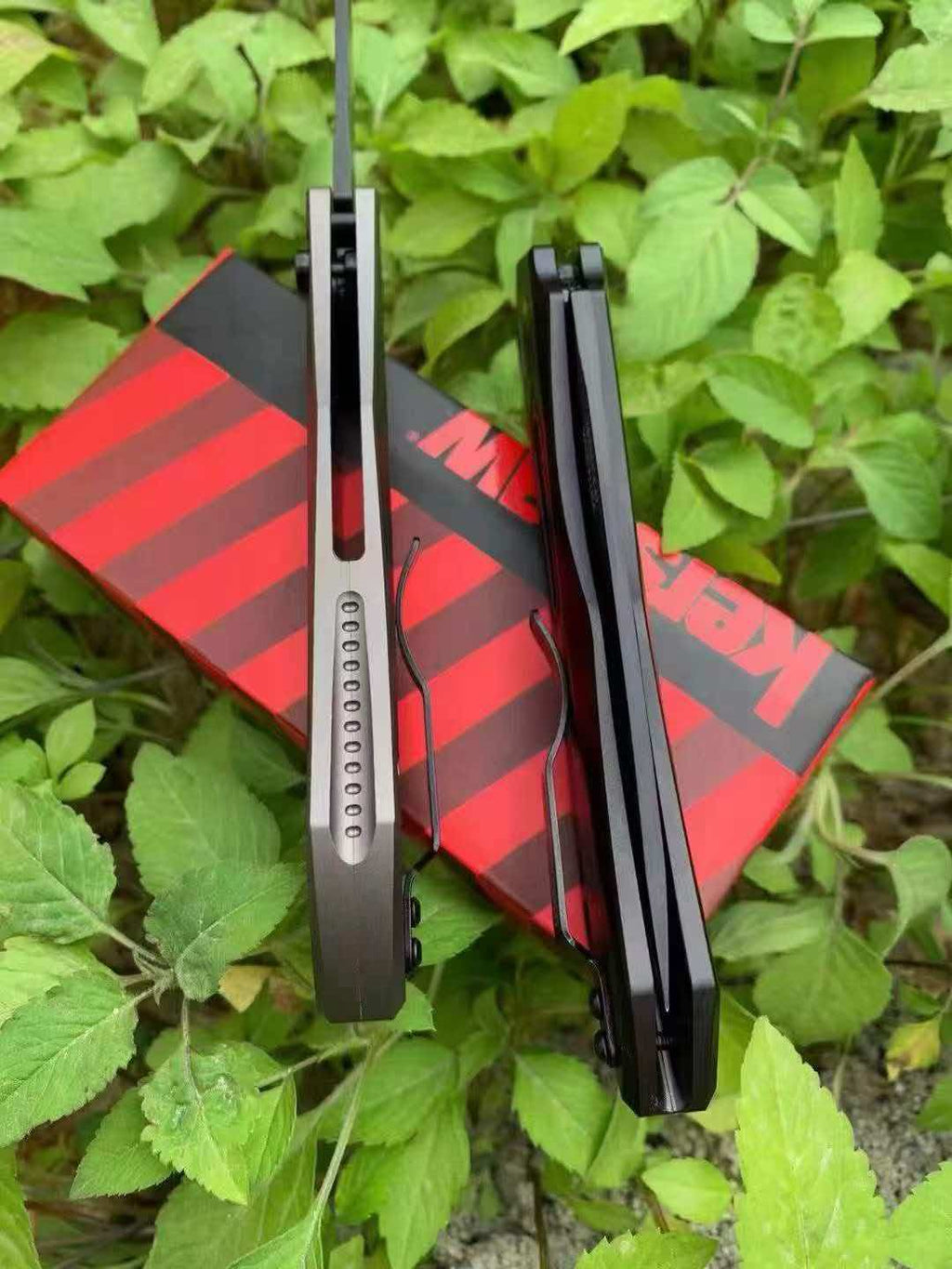 Kershaw – Drop-Point Automatic Side-Opening Knife with Black DLC Coating (Military/Law Enforcement Style)