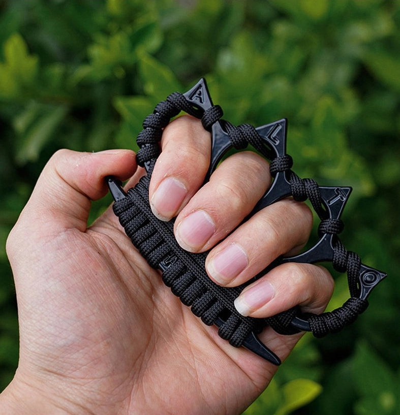 Bull-headed brass knuckle
