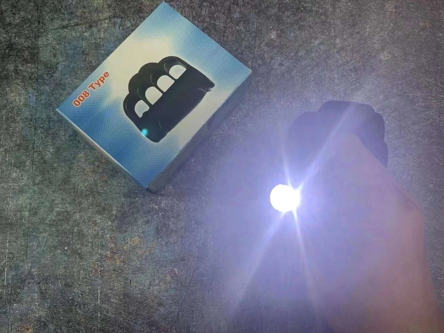 008-Five-finger electric shock device