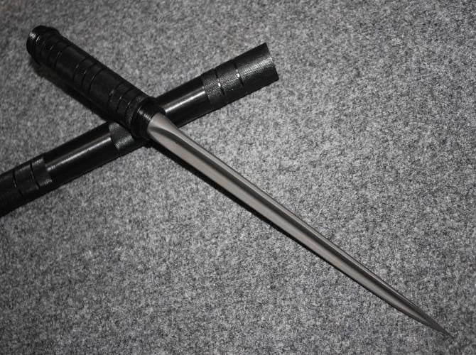 Five-section extended version - black tube three-edged military bayonet