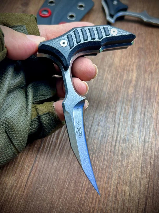 Microtech Bastinelli Microtech Maffeoni collaborates with Bastinelli on bee stings