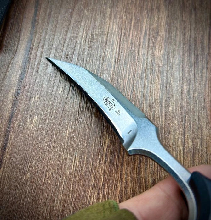 Microtech Bastinelli Microtech Maffeoni collaborates with Bastinelli on bee stings