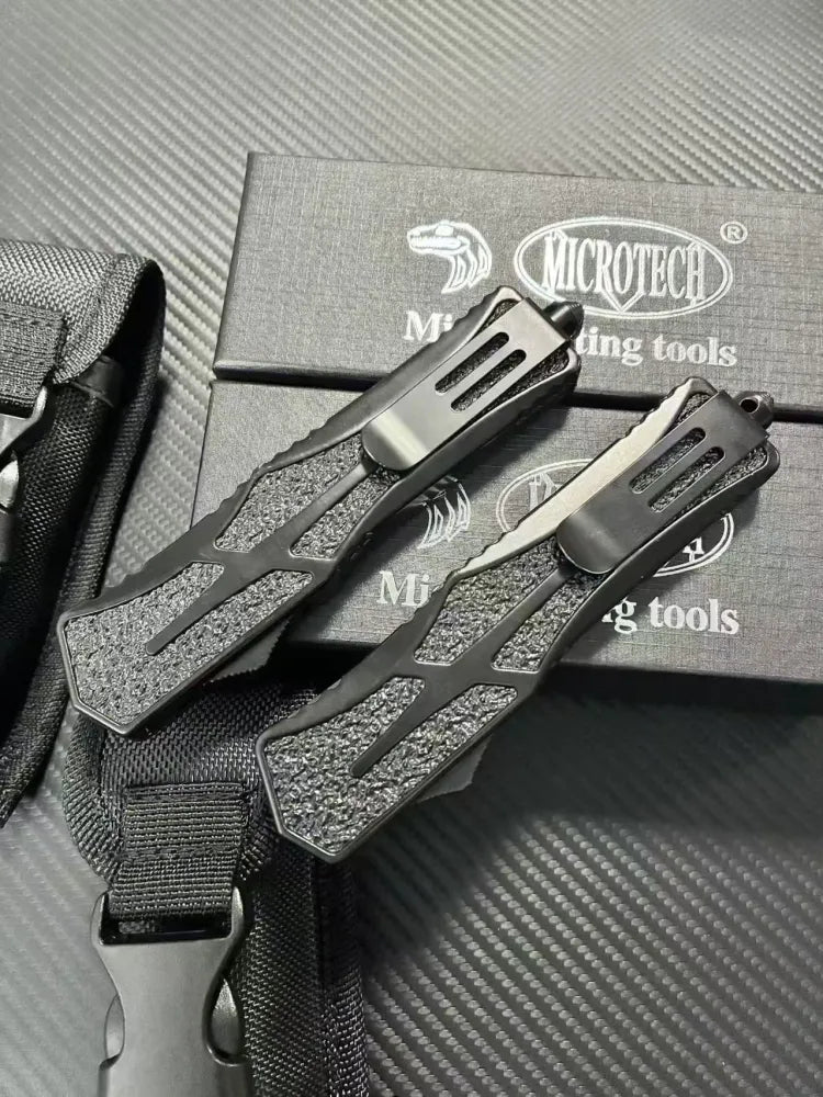 Microtech Navy Beetle straight out jump knife OTF