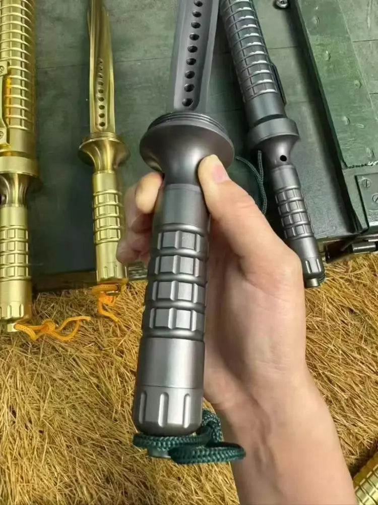 Special Forces Triangular Special Combat Knife (commonly known as Big Hemp Flower)