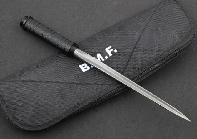 Three-section extension - black tube triangular