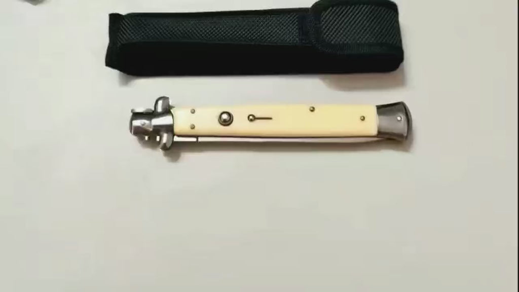 High strength and structural stability: 13-inch Italian Mafia Gambler's Side-Switch Knife